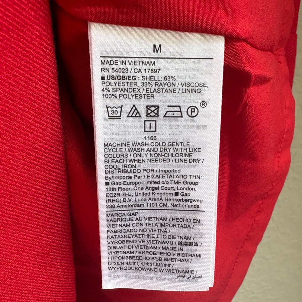 Gap - Women's Short Sleeve Shift Mini Dress with Pockets - Size Medium - Red - Picture 4 of 5